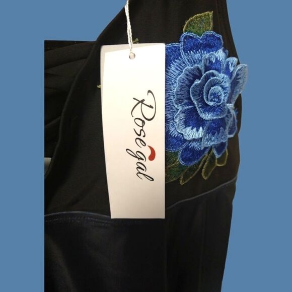 ROSEGAL Ombre Lattice Floral Embroidered Applique Two- Piece Plus Size  Swimsuit - Picture 14 of 16